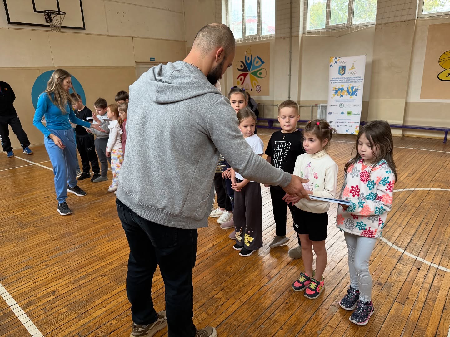 563267283_18366319033152349_7293578334432733898_n Першокласний #OlympicLesson, для учнів другого класу.