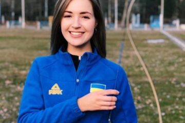 «МЕНІ ПОДОБАЄТЬСЯ ВЛУЧАТИ В ЦІЛЬ»