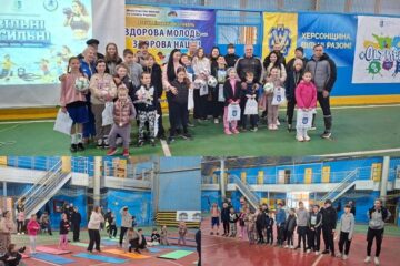 У рамках проекту “DO like OLYMPIANS” у місті Херсоні відбувся яскравий спортивний захід — дитячий фестиваль з кросфіту “Вільні та сильні”!